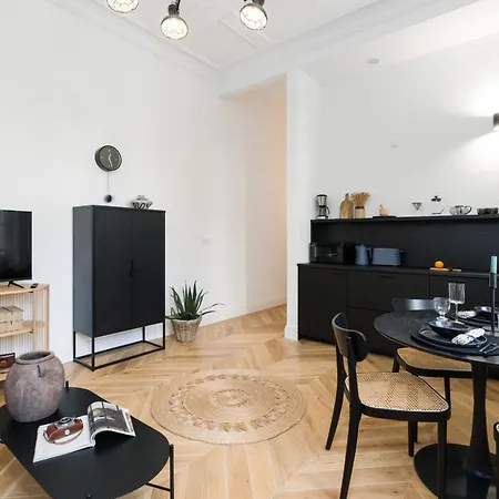 Apartment Mtp Matejki Park Wilsona By Renters